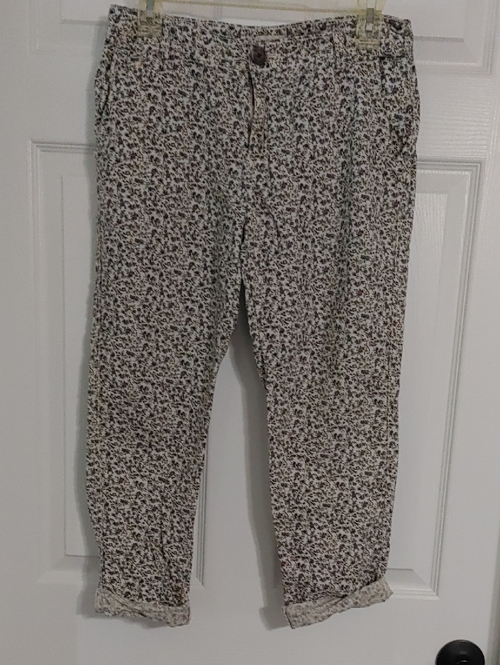 aerie Floral print cropped trousers with a relaxed, rolled-cuff fit Size 8/10